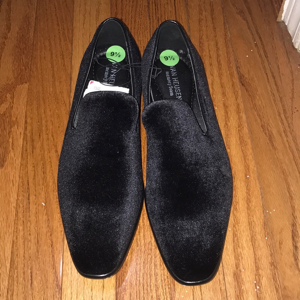 Van Heusen dress shoes